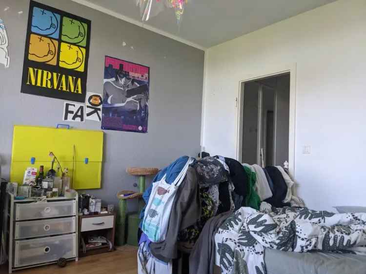 Mieten Ein-Zimmer-Wohnung in Lichtenberg Berlin mit Balkon und Aufzug