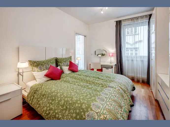 Möbliert: Premiumwohnung in Toplage Schwabing