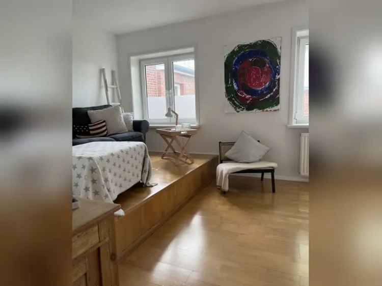 Wohnung Tausch in Hamburg Winterhude mit 2 Zimmern und Einbauküche