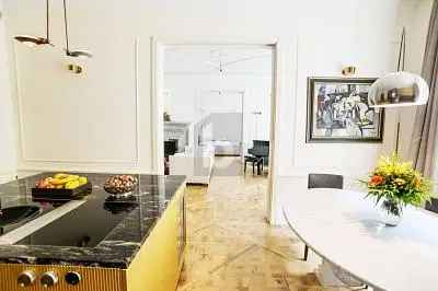 PREMIUM-LIVING