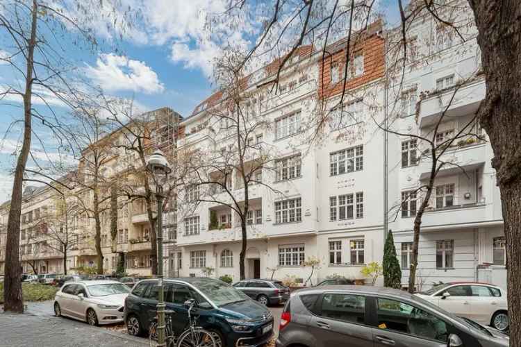 Charmante Altbauwohnung mit historischem Flair in Berlin-Halensee