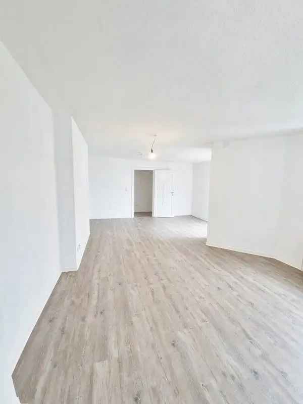 83m² Dachgeschosswohnung Balkon ruhige Lage