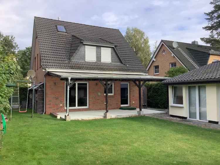 Mieten Einfamilienhaus in Bergholz-Rehbrücke mit Garten und Nebengelass