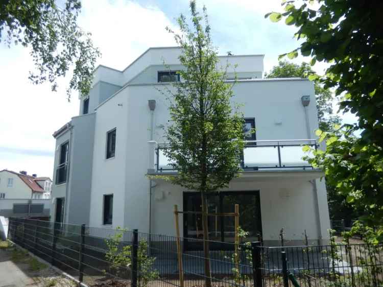 Luxuriöses 3-Zi.- Penthouse in München mit Dachterrasse und Lift