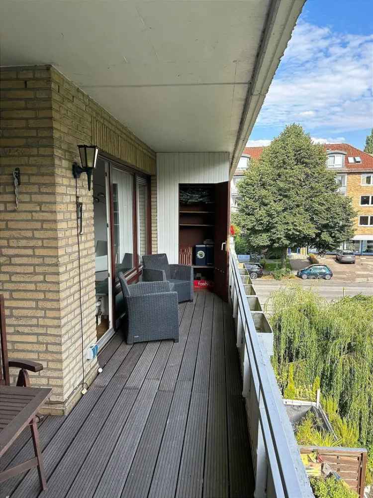 3 Zimmer-Luxuswohnung am Uhlenhorster Kanal / 2 Balkone / Kamin / Keller und Tiefgaragestellnplatz / eigener Anleger / frei lieferbar