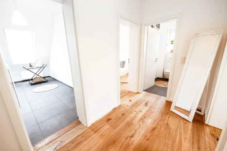 Eddersheim - frisch renovierte 3 Zimmerwohnung mit Stellplatz