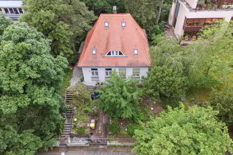 Charmante 30er-Jahre-Villa im Westend mit großem Garten