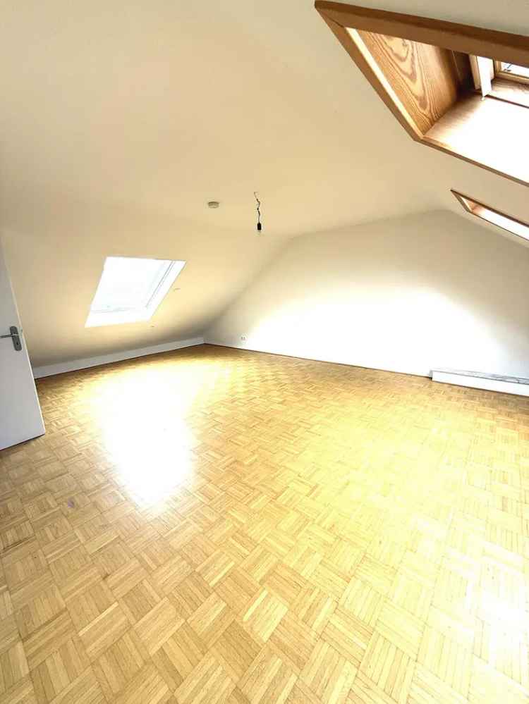 Top Dachgeschosswohnung in ruhiger Lage