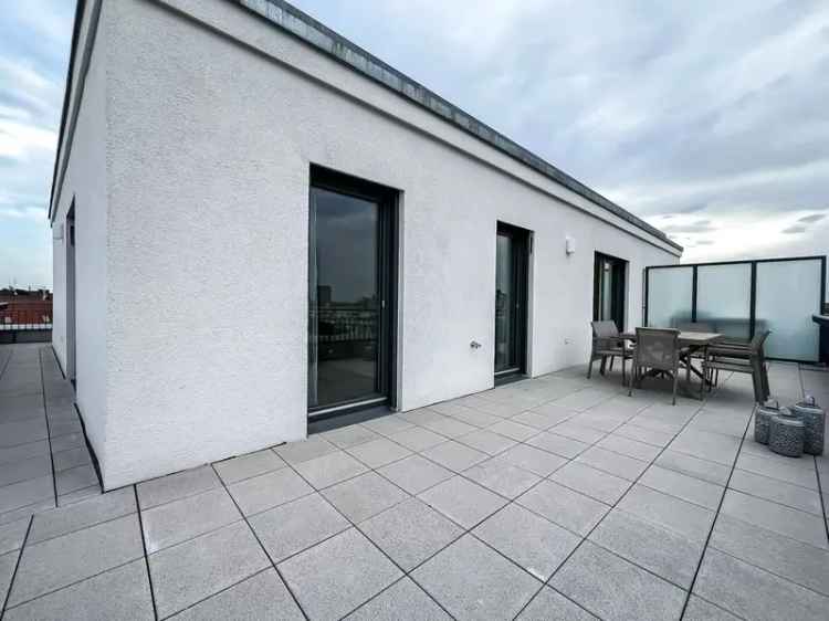 Neuhausen/Zentrale Citylage – Stilvolle 3-Zimmer-Wohnung mit hochwertigen Details & Dachterrasse