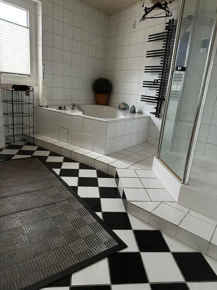 Schicke & geräumige Maisonette Wohnung mit Wow Faktor !