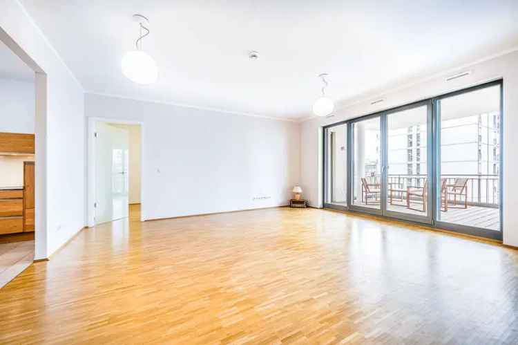 Stilvolle Neubauwohnung mit Wasserblick an der Spree