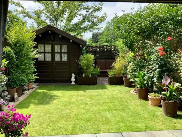 Familienhaus in Rudow mit Garten 6 Zimmer 186m²