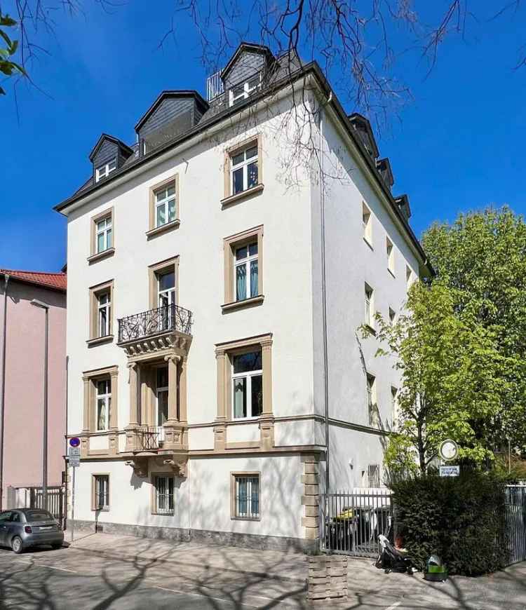 Sanierte 3-Zimmer-Altbauwohnung in zentraler Wohnlage – TOP Gelegenheit