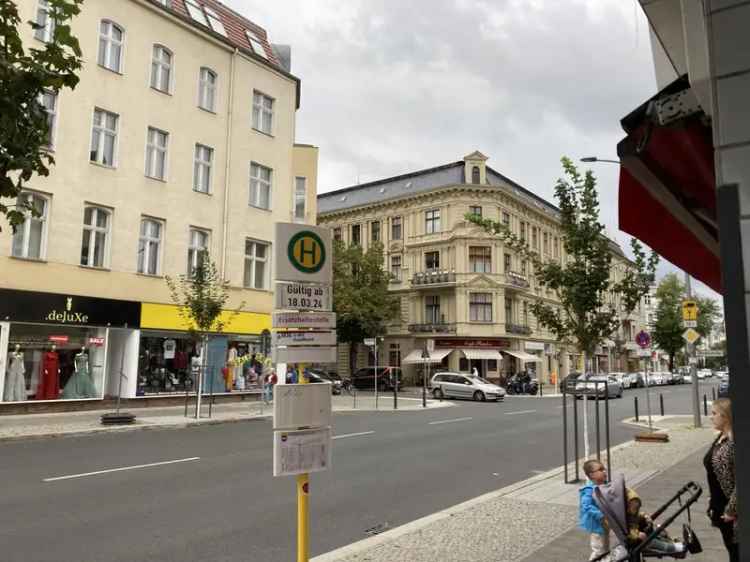 Mieten 2 Zimmer Wohnung in Spandau Berlin mit Badewanne und hohen Decken