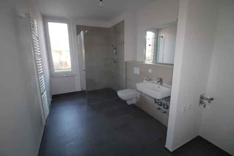 Schöne 3,5-Zimmer Wohnung mit Balkon Loggia und EBK!