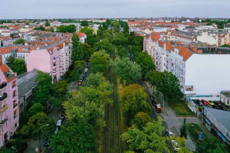 Vermietete 2-Zimmerwohnung mit Balkon in modernisiertem Altbau