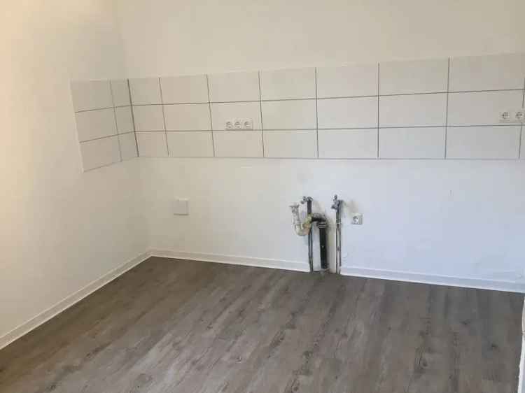 Frisch renovierte 3 Zimmer Wohnung