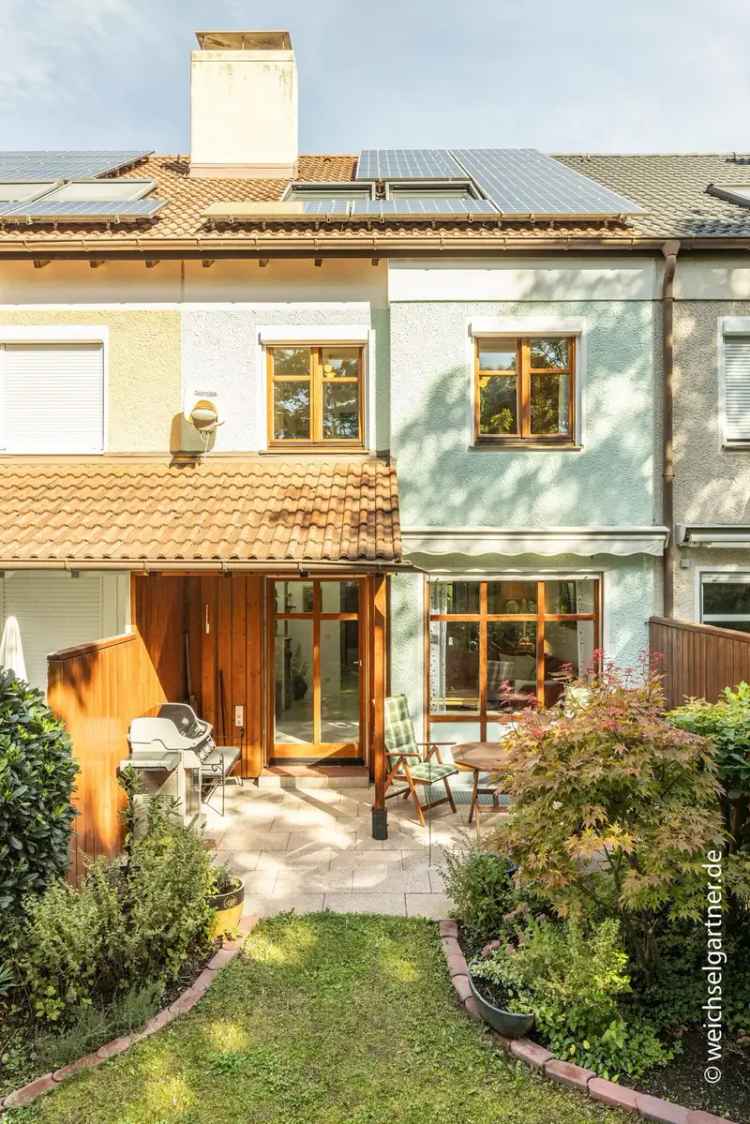 Charmantes Reihenmittelhaus mit Süd-Garten in München