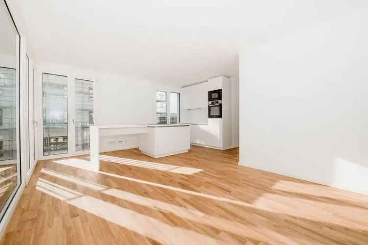 Moosach 3-Zimmer-Wohnung mit Loggia