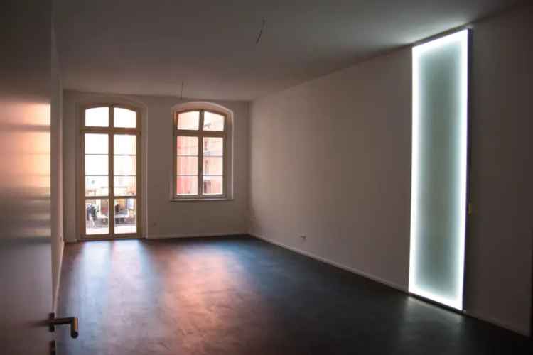 2 Raum Wohnung Zentrum West Parkett Balkon Designerbad