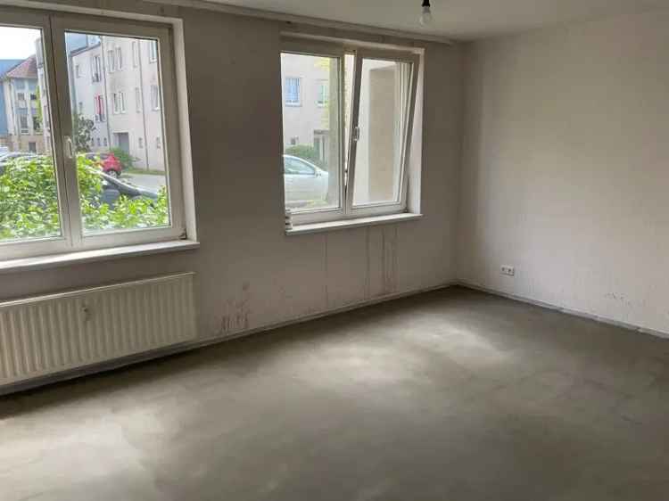 Wunderschöne und großzügig geschnittene 2- Zimmerwohnung mit Terrasse !!