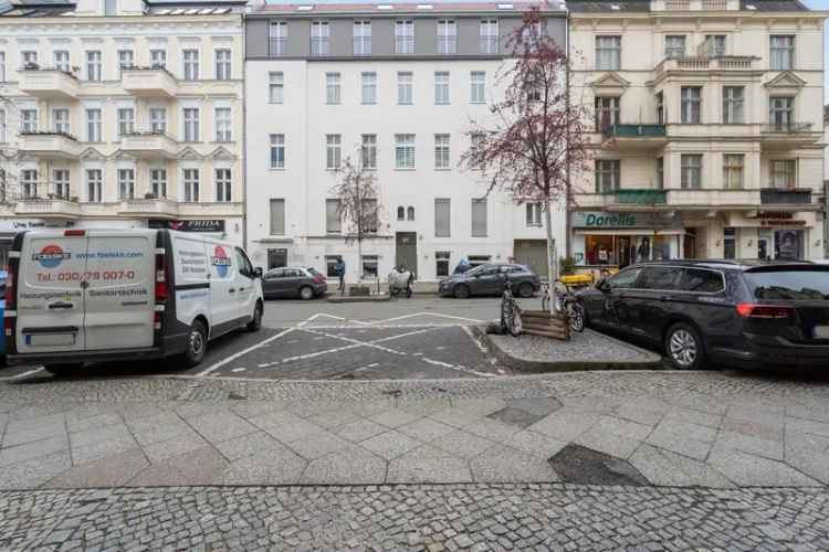 Luxus-Altbau-Wohnung in Zentrum Berlins