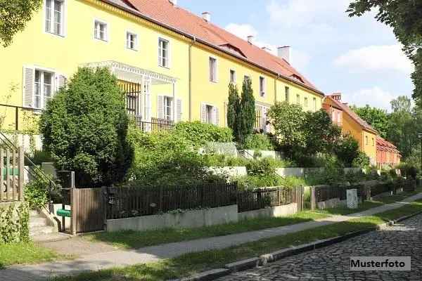 Kapitalanlage + Vierfamilienhaus, Balkone/Terrasse, 4er-Carport +