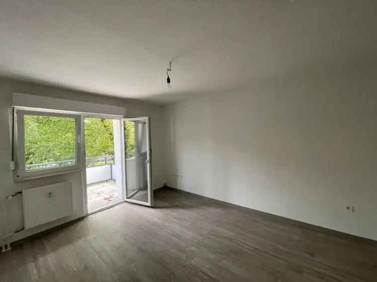 3 5 Zimmer Wohnung mit Balkon in ruhiger Lage