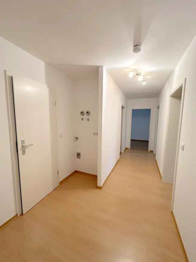 Schöne 3-Zimmer-Wohnung im 2. OG