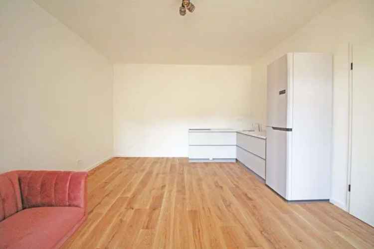 OWNR: Helle und geräumige 3-Zimmer Wohnung in exklusiver Lage am Halensee
