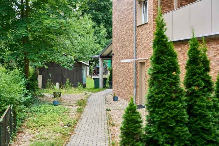 Charmantes Mehrfamilienhaus in Berlin-Marienfelde mit historischem Charme