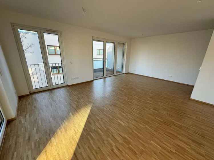 Mieten Sie eine 3 Zimmer Wohnung mit Balkon in einem Neubau