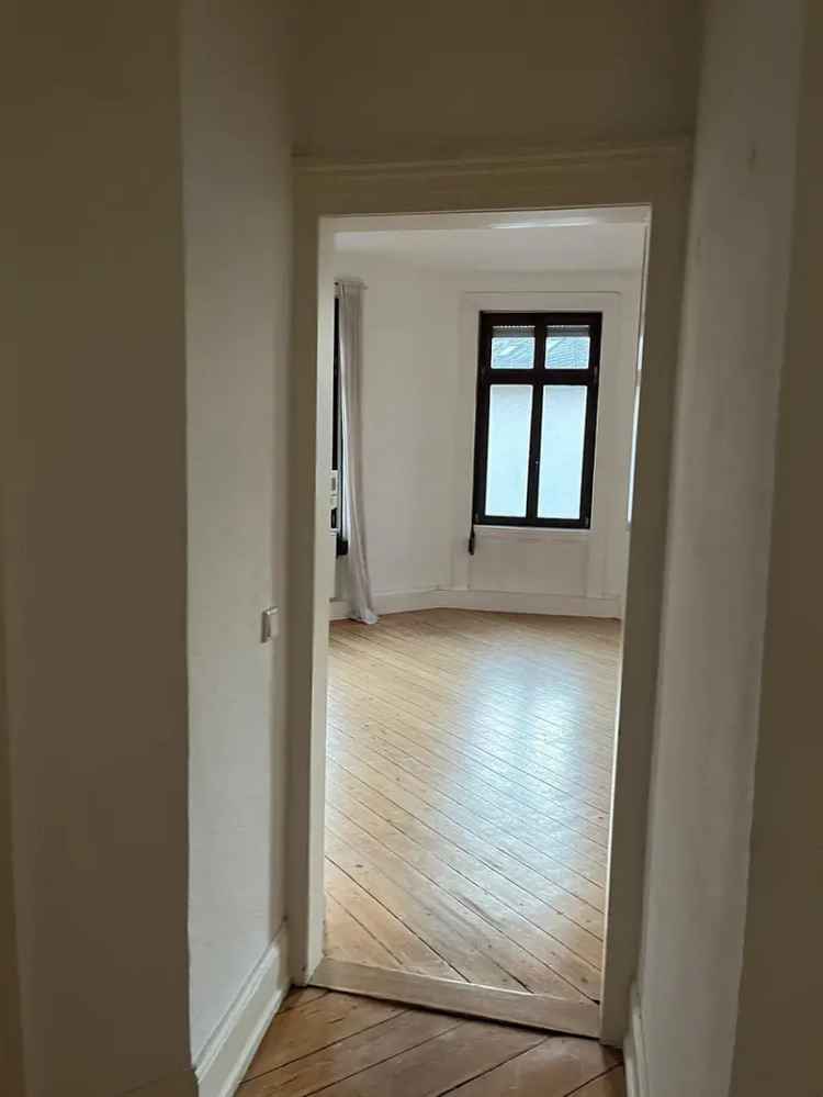 4 Zimmer Altbauwohnung Wiesbaden Mitte