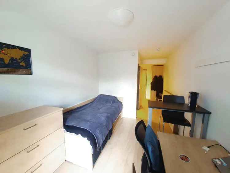 Die ideale Kapitalanlage: Modernes Studenten-Apartment mit Balkon in München-Freimann