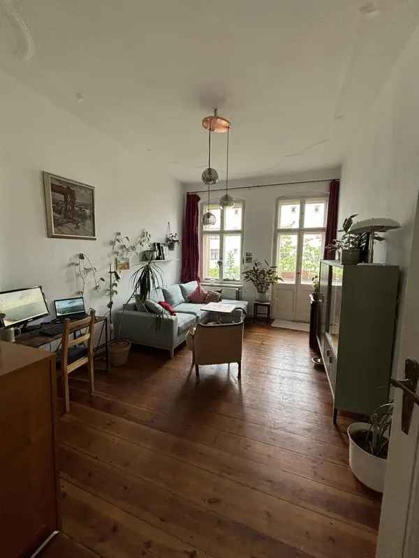 Mieten 2,5 Zimmer Wohnung in Pankow Berlin mit Balkon und Dielenboden