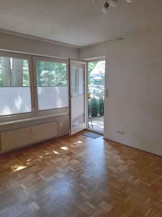 Im grünen Frohnau: 2-Zimmer-Wohnung mit Einbauküche und Terrasse
