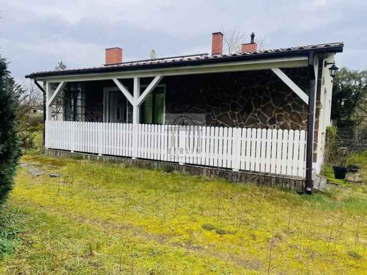 Idyll. BAU - GST mit 1.914 qm + 2 getrennte Häuser inkl. Terrasse und Garage in Königs Wusterhausen