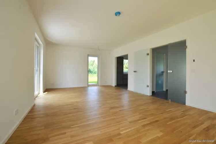 Freistehendes, neuwertiges Einfamilienhaus mit Garten am Park in Kladow