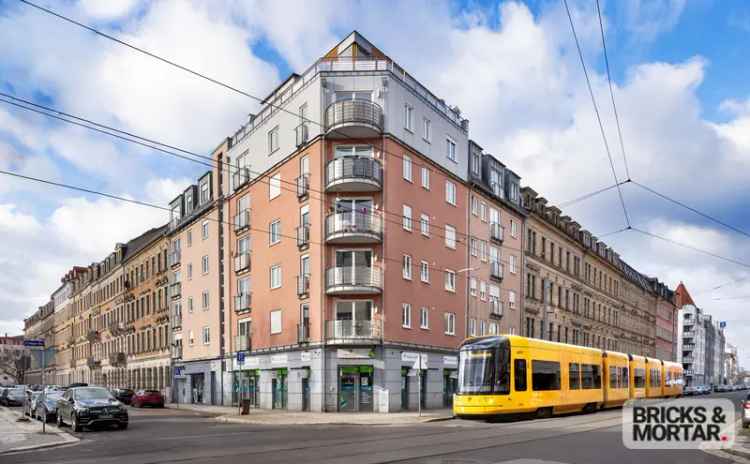 Stadtnahe Wohnung mit Balkon Tiefgarage und Aufzug