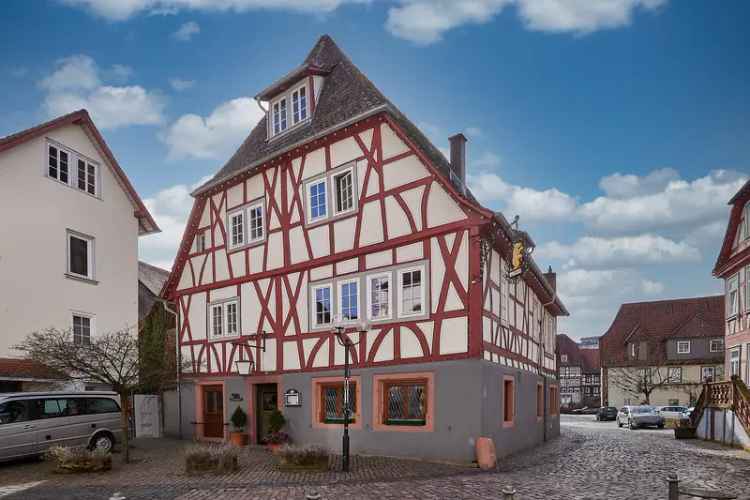 Patrizierhaus im Stadtkern, Nutzfläche 476m², Wohnung 2.OG, Gastronomie möglich 179m² in EG+1.OG