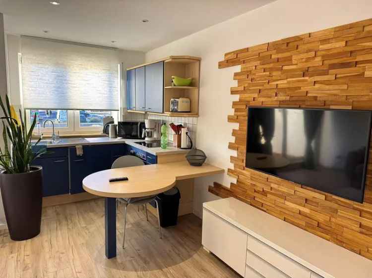 Exklusive 2-Zi Wohnung in Wiesbaden Bad/ Balkon/Einbauküche/komplett Renoviert und Möbliert