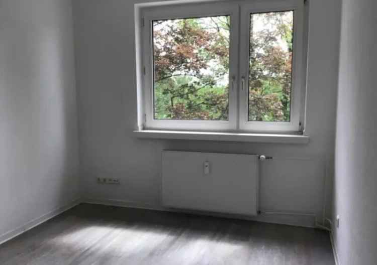 Schnuckelige 3-Zimmer-Wohnung mit tollem Tageslichtbad!