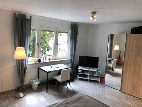 Privatzimmer in Stuttgart, Hölderlinplatz