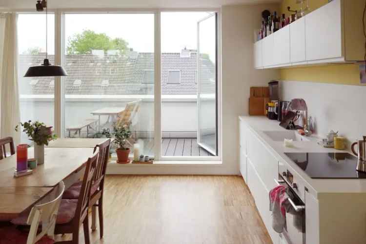 Maisonette Wohnung Altona  mit zwei Terrassen und Blick auf St Pauli