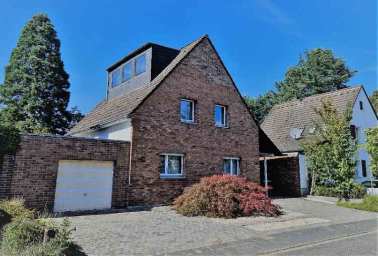 Einfamilienhaus kaufen in idyllischer Lage mit Garten und Garage