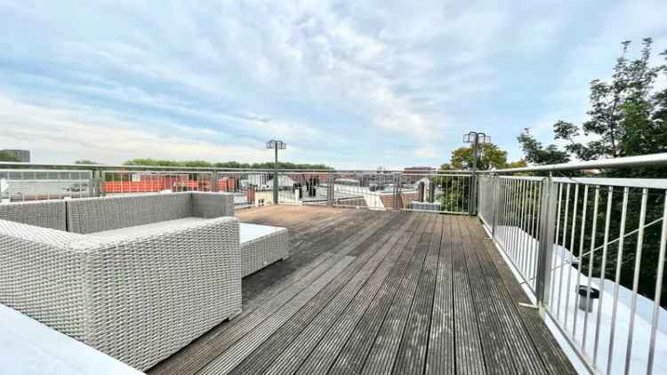 Penthouse Hamburg Winterhude Dachterrasse Aufzug Designermöbel