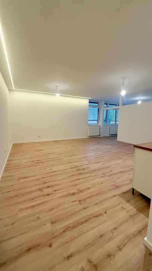 Exklusives Loft ‐ Apartment ! Erstbezug nach Sanierung mit Einbauküche