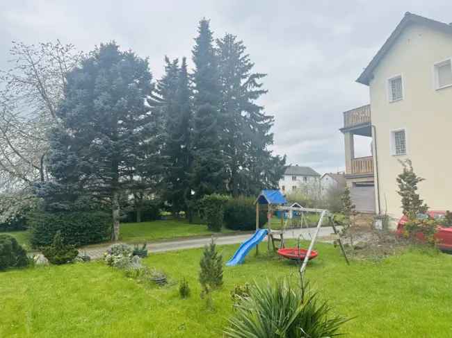 Ihr neues Eigenheim!
Viel Platz, ein großer Garten, stadtnah und zugleich in der Natur!