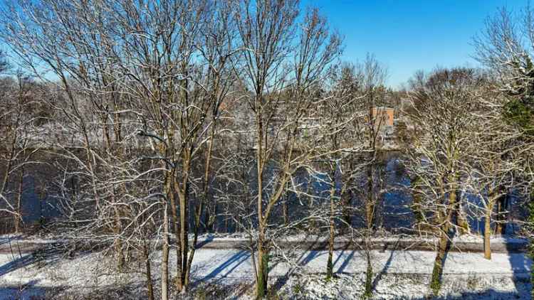 Penthouse-Perle im Herzogpark. Unverbaubarer Blick auf die Isar.