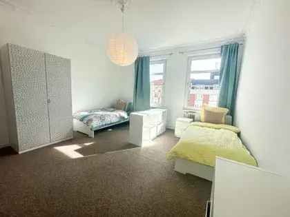 Wohnung (65.0 m²) zur Miete in Berlin (Schloß Späti, Spandauer Damm 52, 14059 Berlin, Germany) - immosurf.de